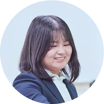 国語科 岡本 優奈 先生